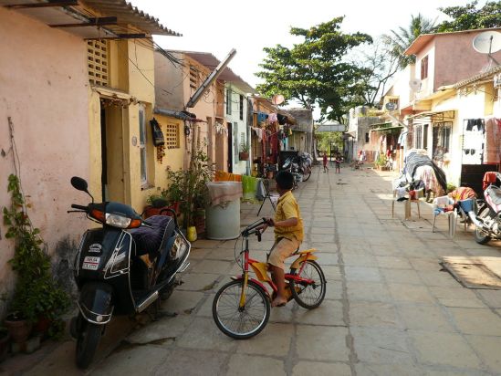 Charkop in Kandivali West, Mumbai. The World Bank site and services project provided access to housing to over 20,000 families in that area alone in the late 1980s, through the “Bombay Infrastructure Development Program. All together, the program sold housing to about 90,000 low-income households over 9 years.