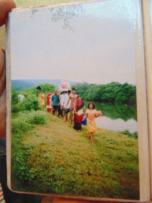 An old family photo of Ganpati celebrations in Kajarghati (Ratnagiri)