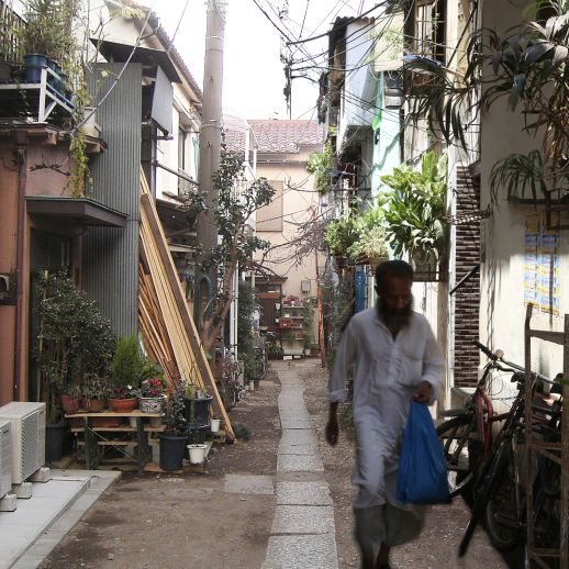 Photo collage of a Tokyo street (Ikebukuro on the left) and a Mumbai street (Dharavi on right).