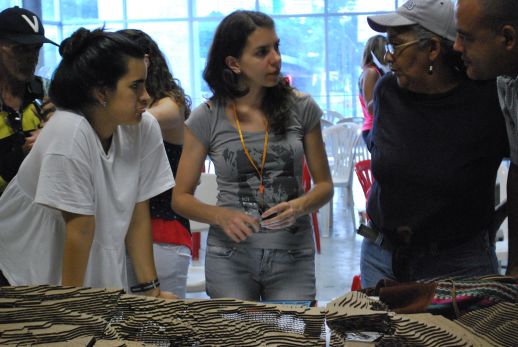 An activity organized by the Sucre City Hall in partnership with the Universidad Simón Bolívar and the NGO Trazando Espacios with Petare community leaders. Photograph by Universidad Simón Bolívar