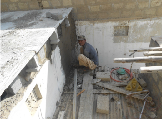 Construction of a roof by skilled labor