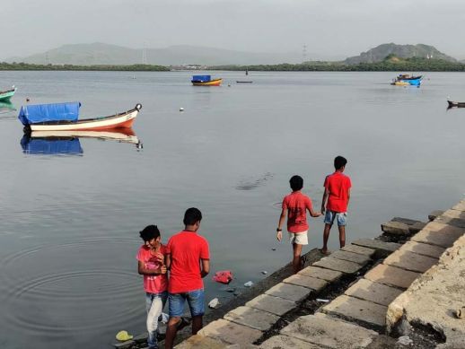 Edge of creek opposite to the Shiva temple
