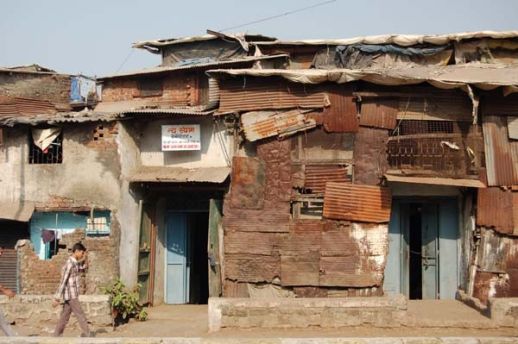 Rusty corrugated steel sheeting, if not for roofing, is used for façades.