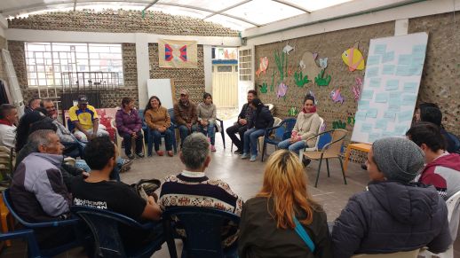 Discussing the choice of material for the ¨celula restaurativa¨ structure