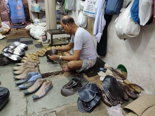  Sticking of the leather 